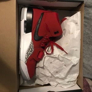 RED AIR JORDAN legacy 312